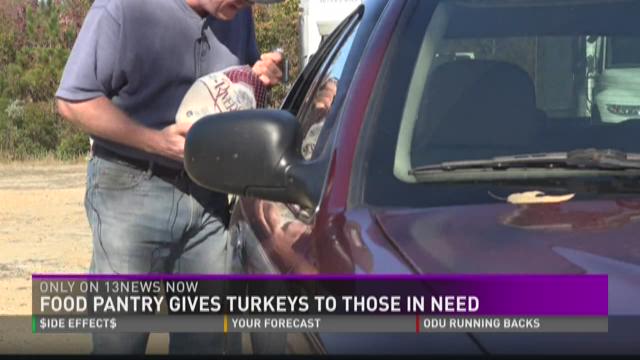 Hundreds Of Free Turkeys Handed Out In Gloucester 13newsnow Com